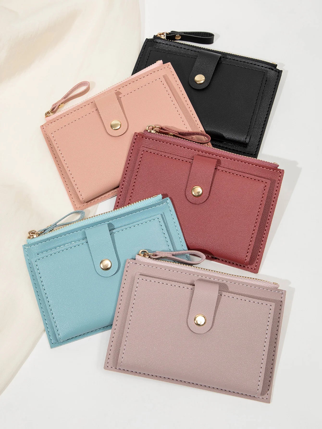 Minimalist and Fashionable Women's Short Card Bag