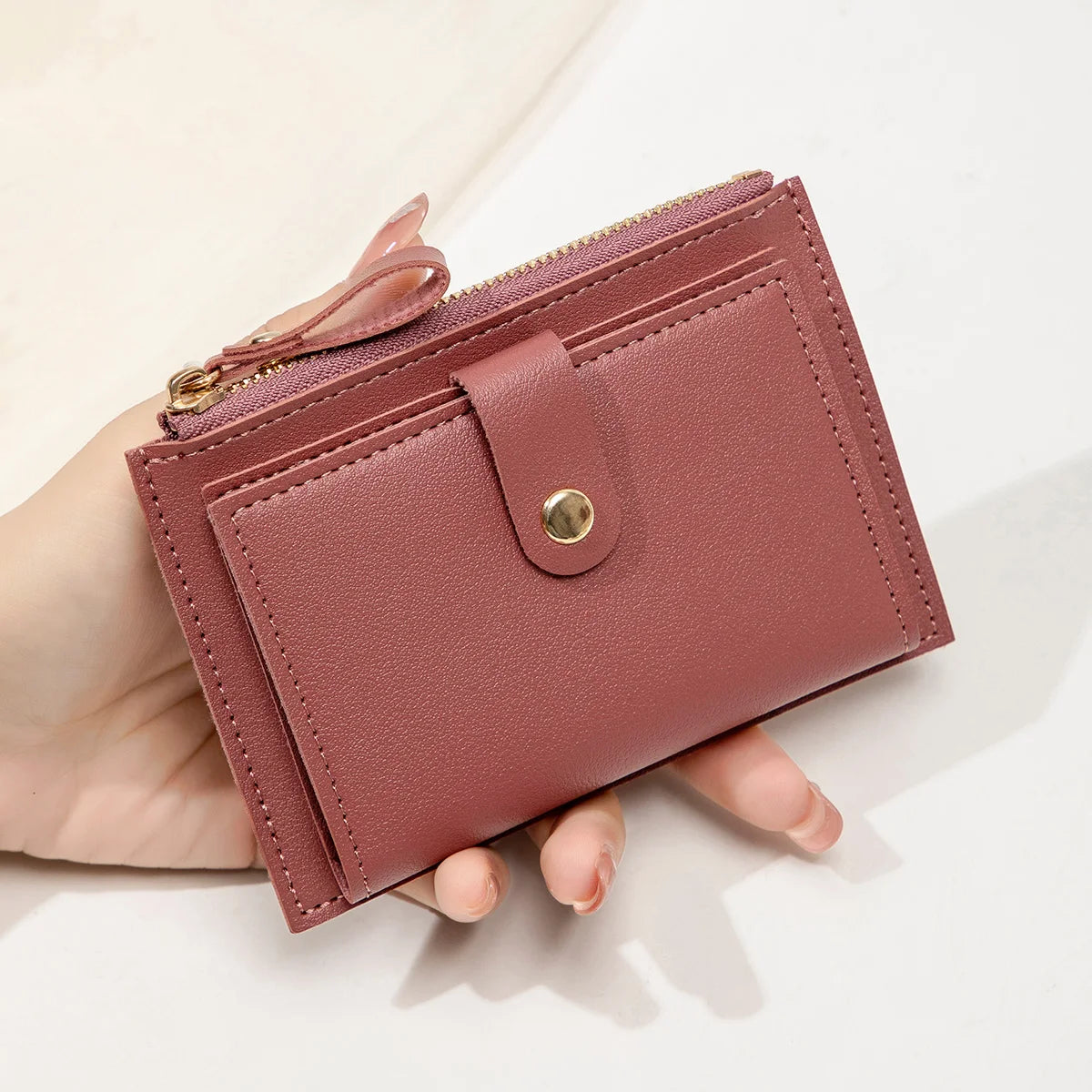 Minimalist and Fashionable Women's Short Card Bag
